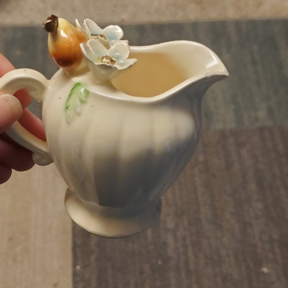 Vintahe Napco apple blossom creamer